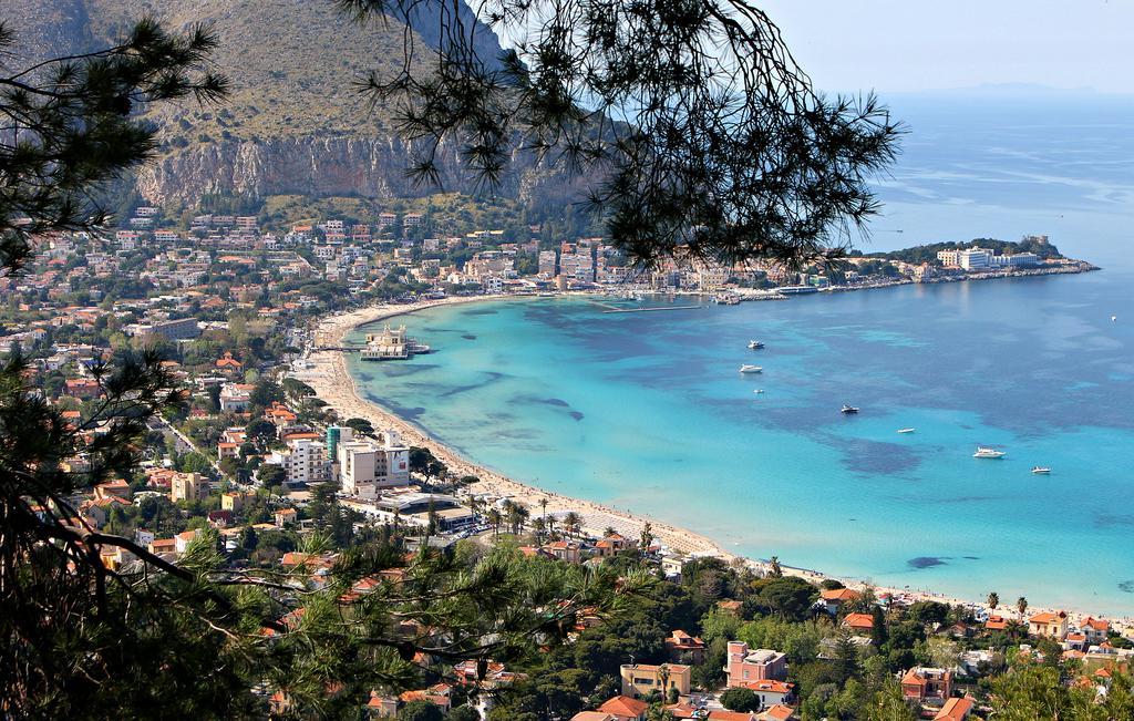 Belmonte102 Esclusive Suites Palermo Bagian luar foto